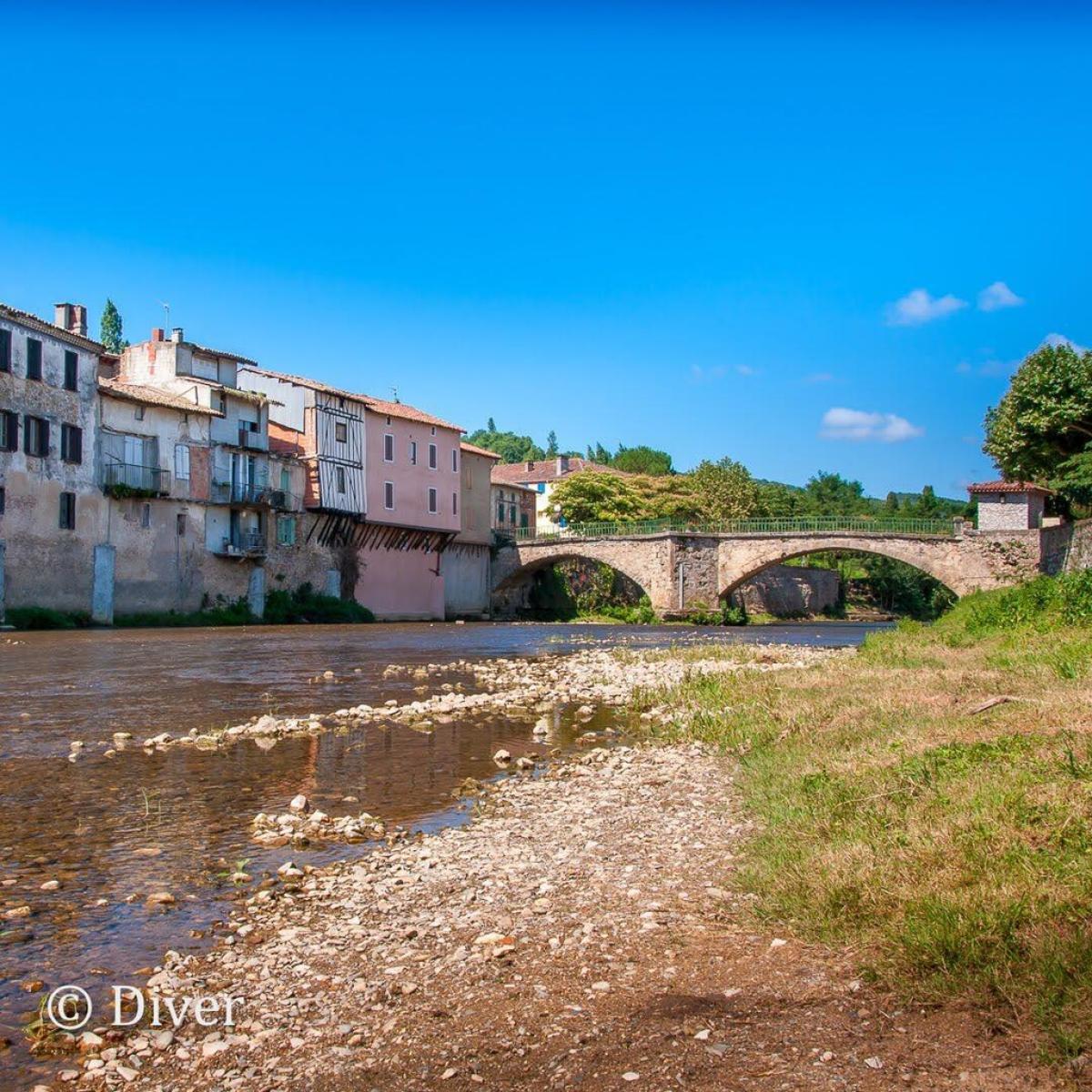 Les ruelles atypiques des Bordes s/ Arize Office de tourisme des