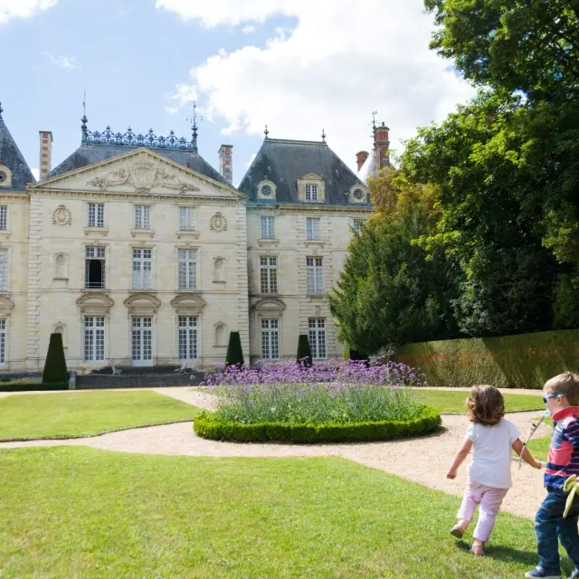 Chateau Du Lude Stevan Lira 4 Large