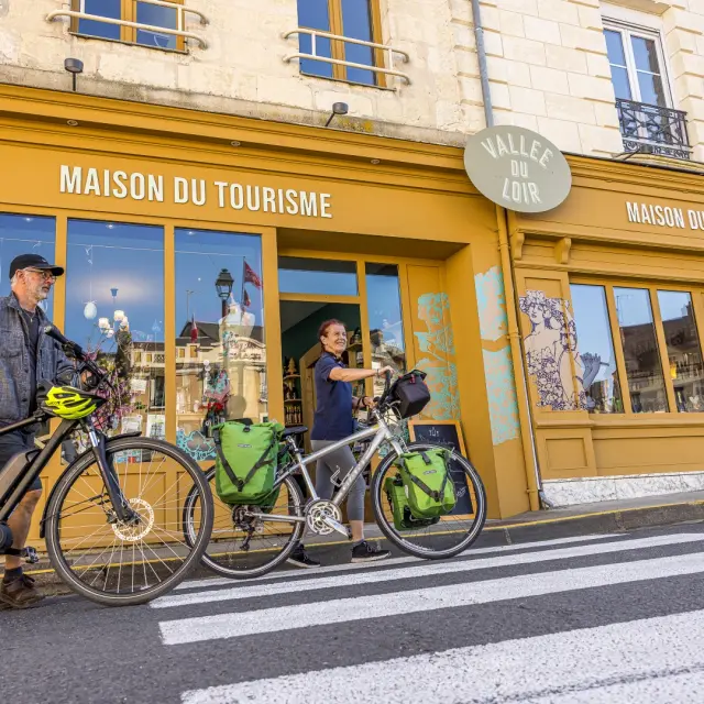 Bureau Daccueil La Chartre Sur Le Loir David Darrault Comite Ditineraire Vallee Du Loir A Velo 5