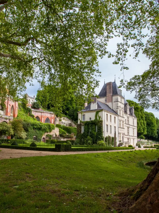 Château de Poncé-sur-le-Loir (72)