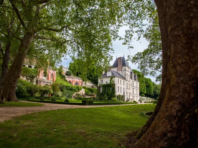 Château de Poncé-sur-le-Loir (72)