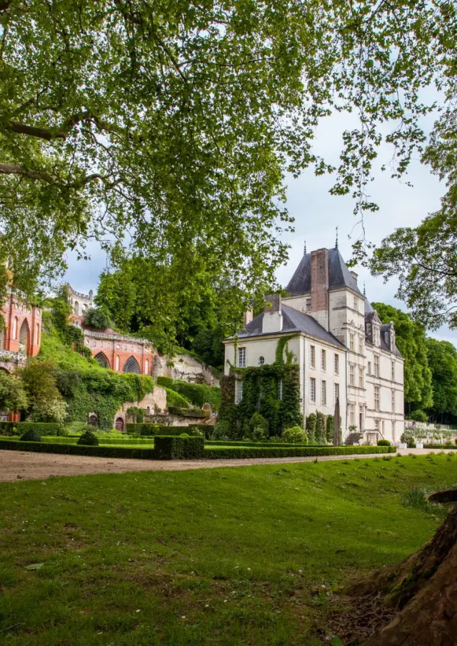 Château de Poncé-sur-le-Loir (72)