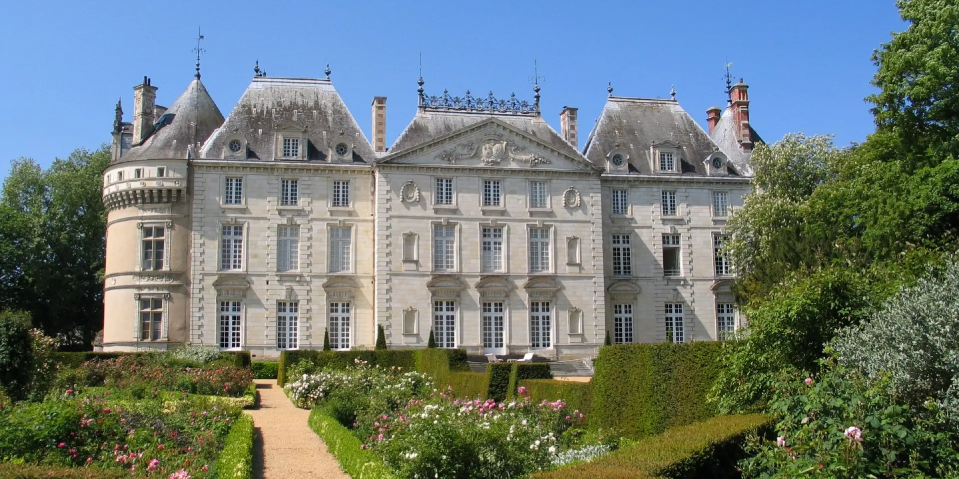 Chateau Du Lude 3 Large