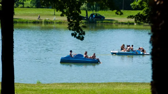 Base De Loisirs Mansigne Stevan Lira Large