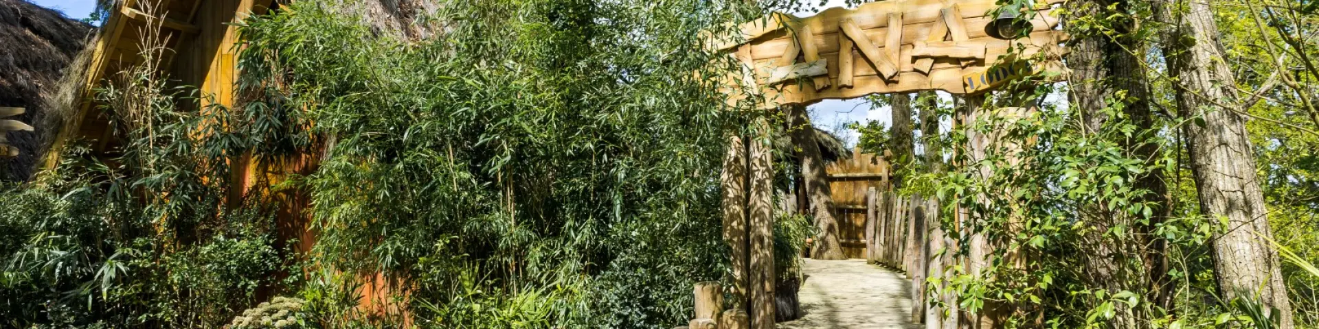 Lodge Zoo La Fleche S. Le Ludec Large