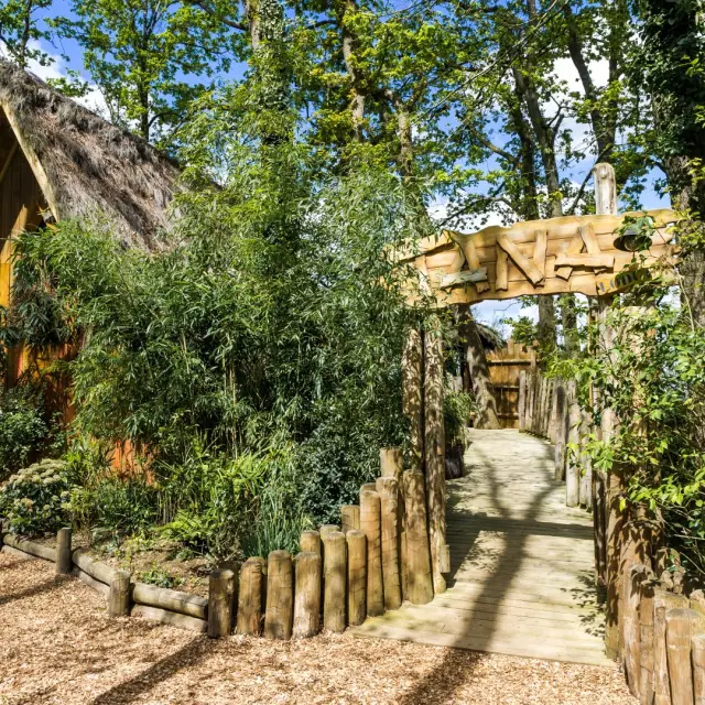 Lodge Zoo La Fleche S. Le Ludec Large