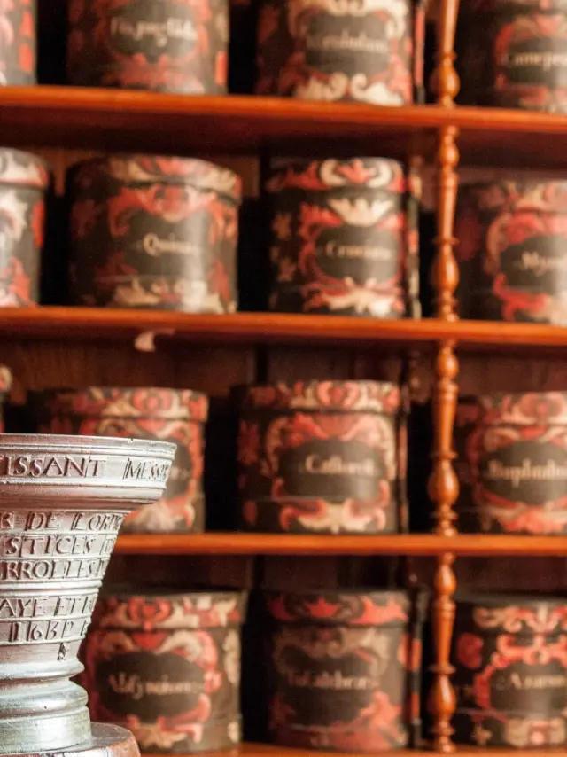 Apotheker├® Stevan Lira8 Groot 1