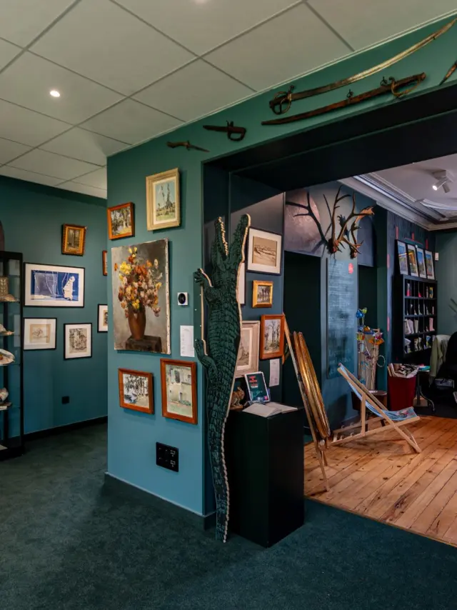 Cabinet De Curiosit├®s 2024 Nicolas Diolez Hd Groot