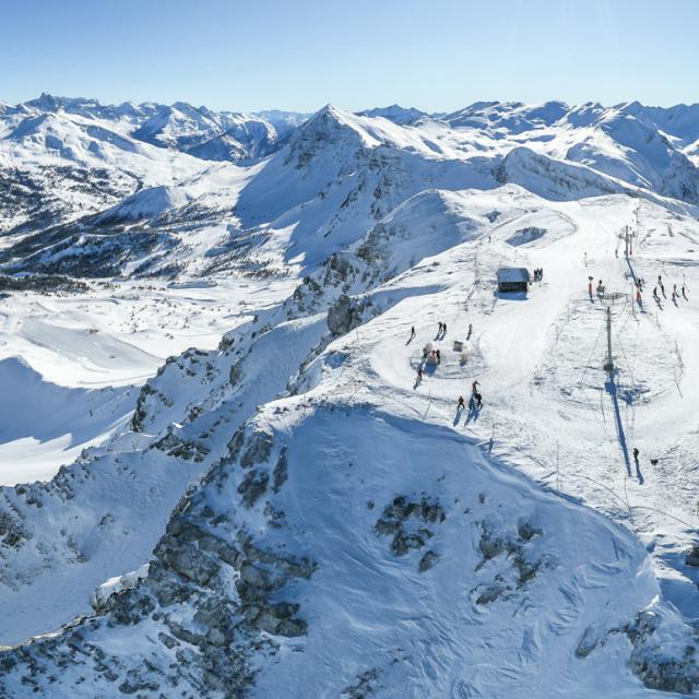 Sommet de Chabrières, point culminant du domaine skiable de la Forêt Blanche à 2750 m