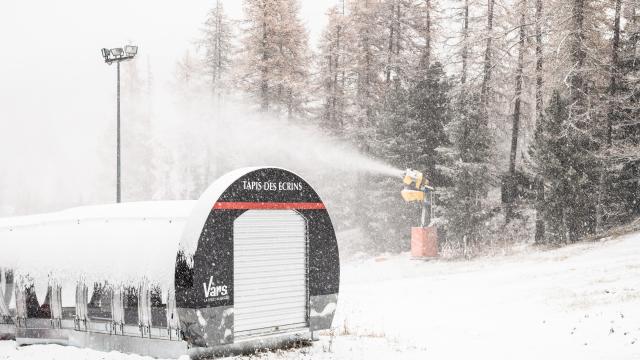 La production de neige de culture est lancée.