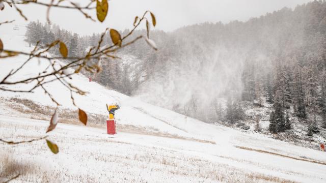 La production de neige de culture est lancée.