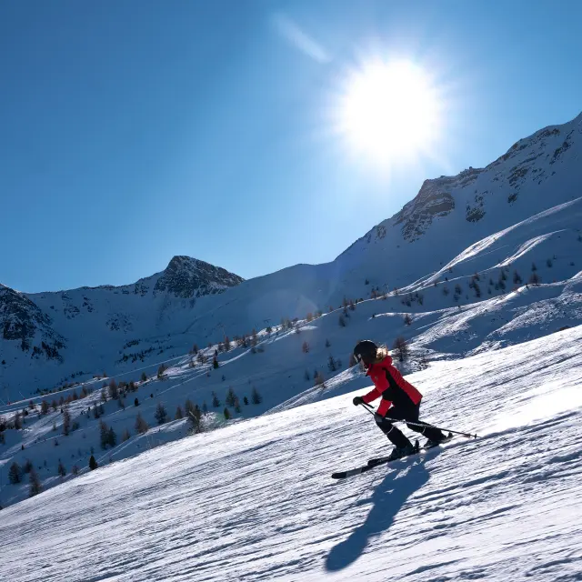 Ski à Vars sous un grand soleil