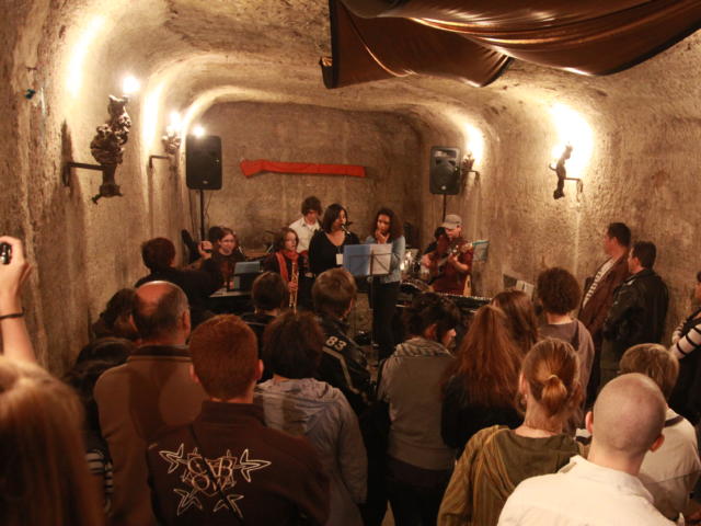 Concert dans une cave - Gare à la Rochette à Thoré-la-Rochette