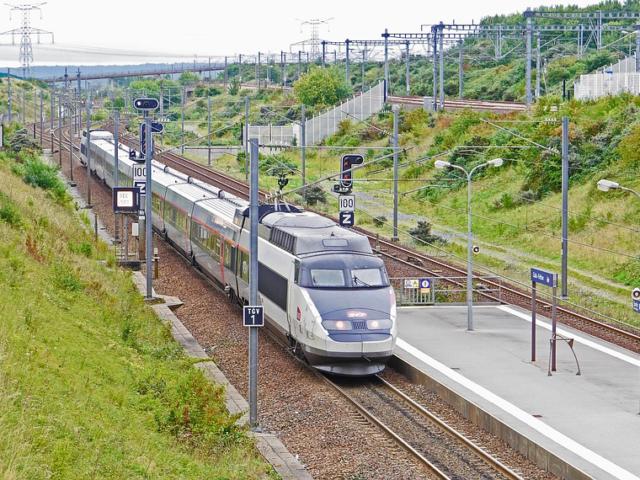 TGV au pont de Varennes