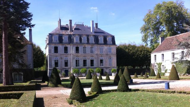 Façade du château de Meslay