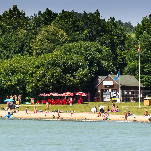 Swimming in the lake of Villiers-sur-Loir