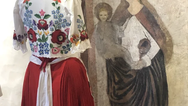 Musée des costumes et parures du Monde