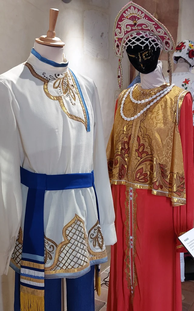 Musee Des Costumes Et Parures Du Monde E. Pleuvry Vendome Tourisme 51