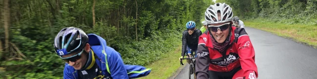 Cyclistes sur la route