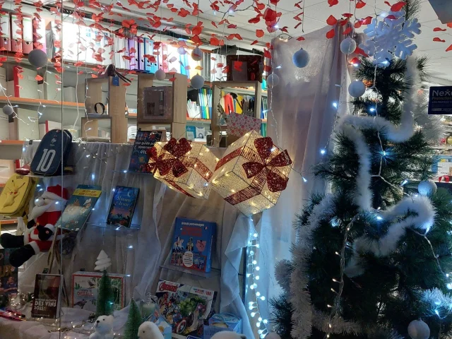 Vitrine de Noël d'un commerce