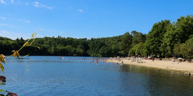 Lieu de baignade - lac de La Valette - Marcillac-La-Croisille