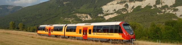Train des Chemins de Fer de Provence orange