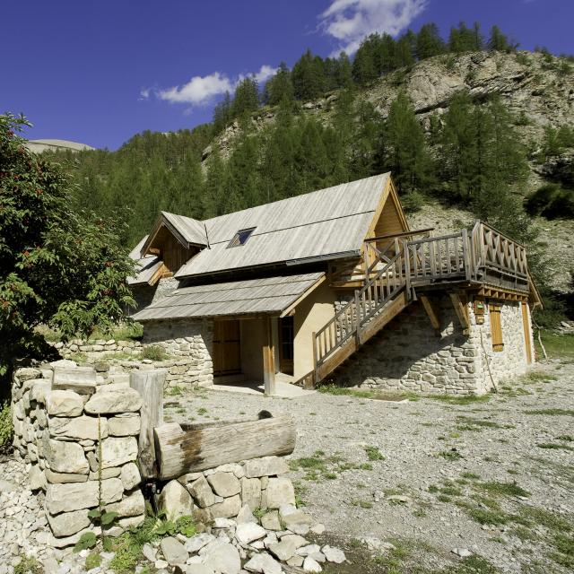 cabane-forestiere-la-fruchiere.jpg