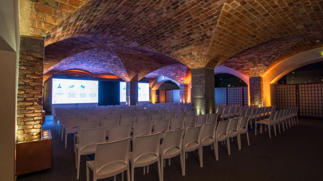 Assistant communication