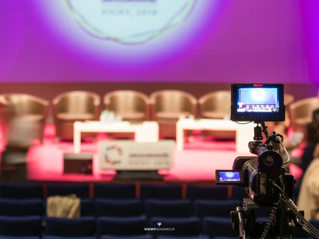 Assistant communication