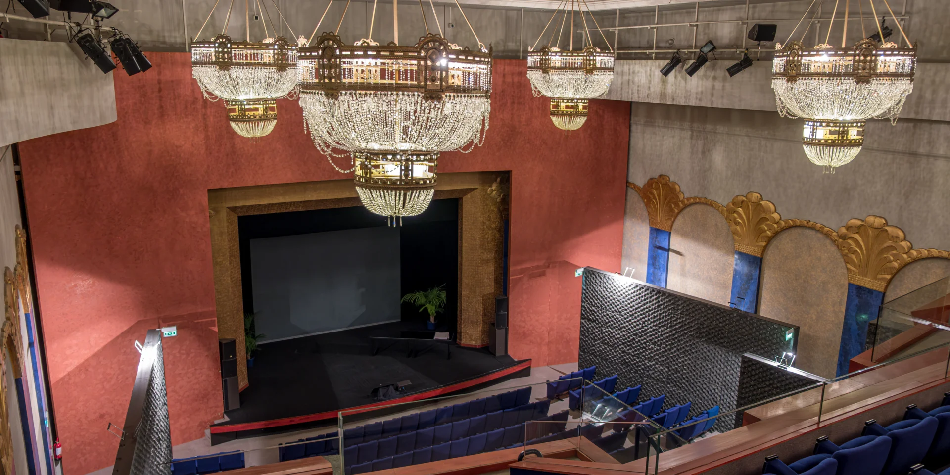 Assistant communication