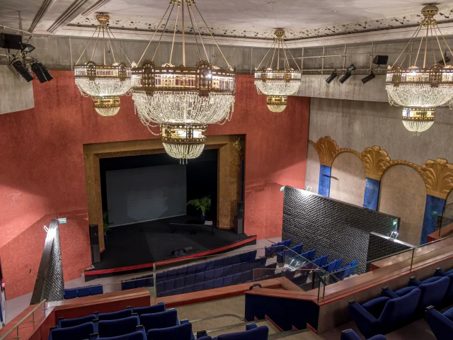 Assistant communication