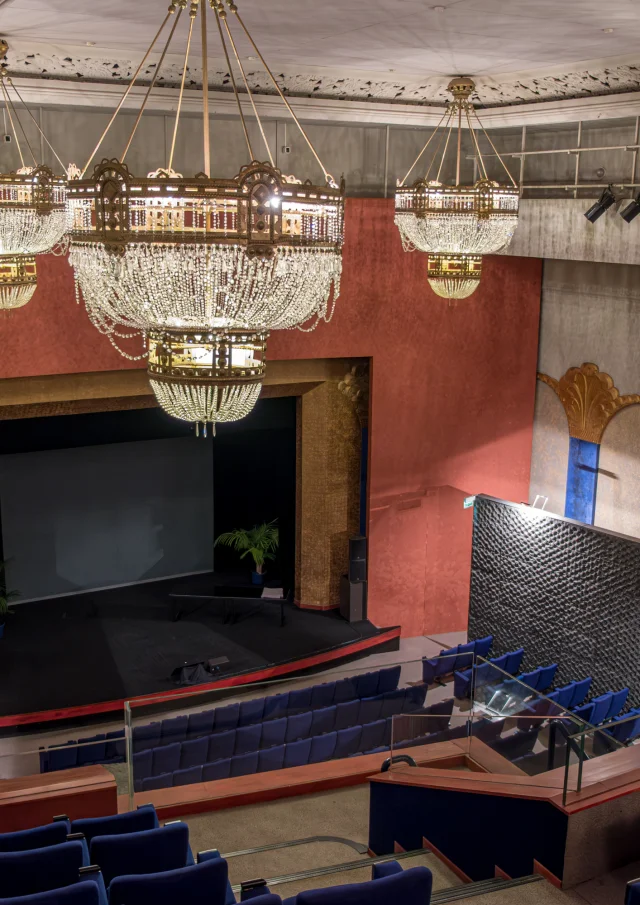 Assistant communication