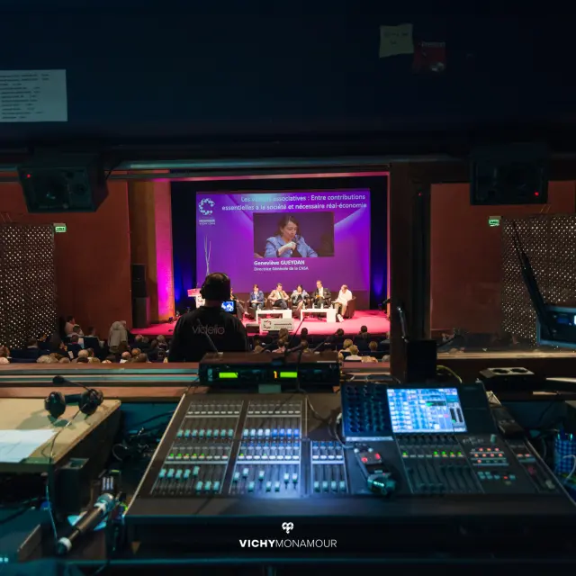 Assistant communication