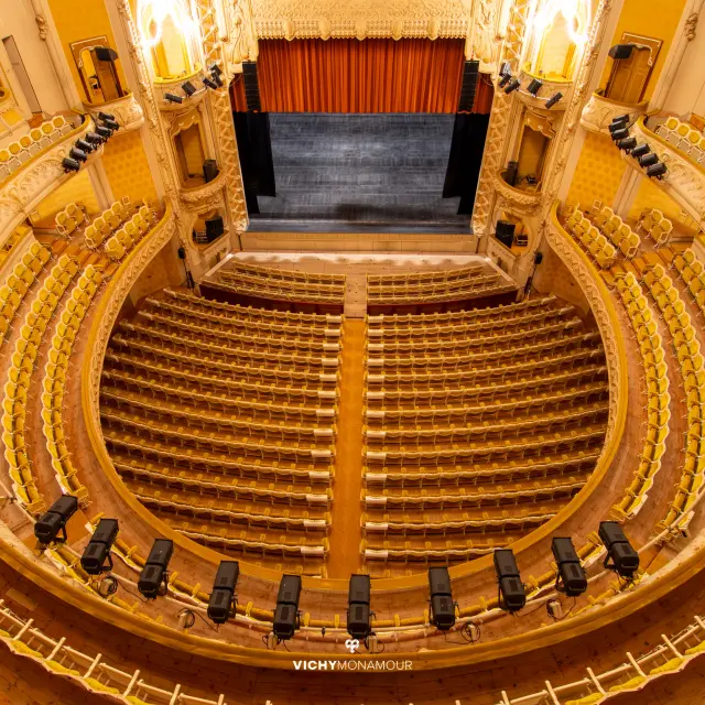 Assistant communication