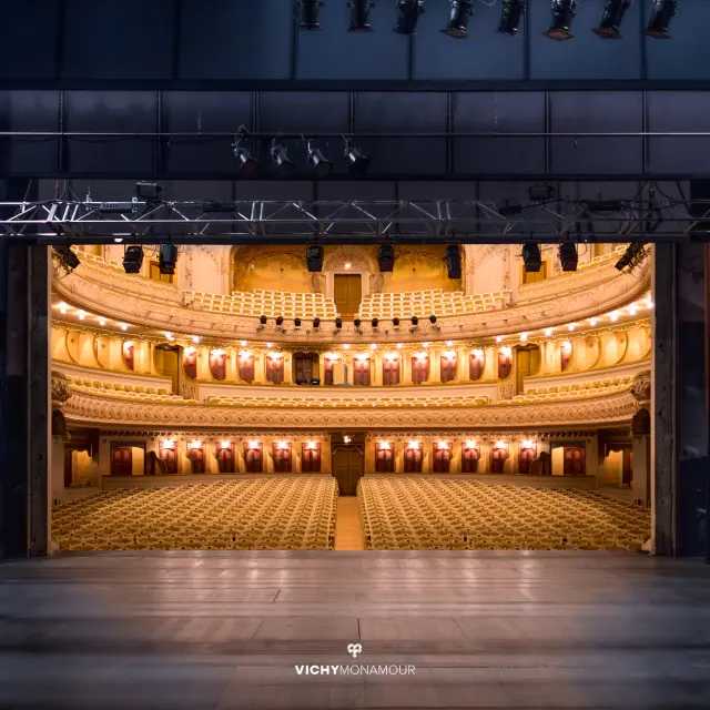 Assistant communication