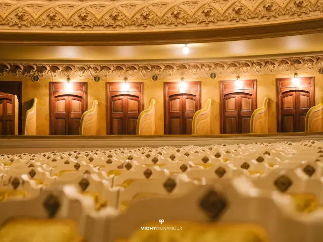 Assistant communication