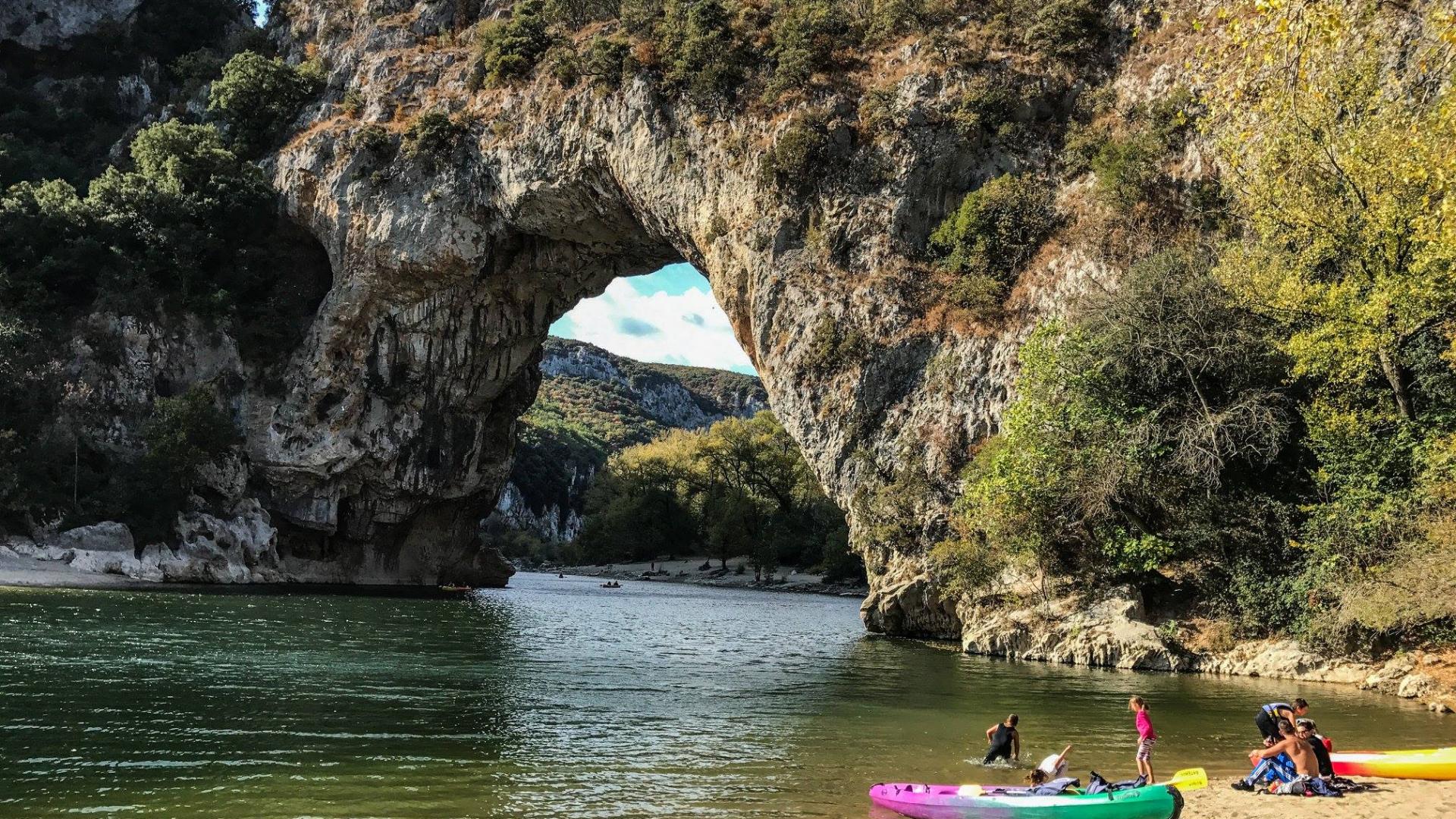 Randonnées pédestres dans les gorges de l’Ardèche méridionale