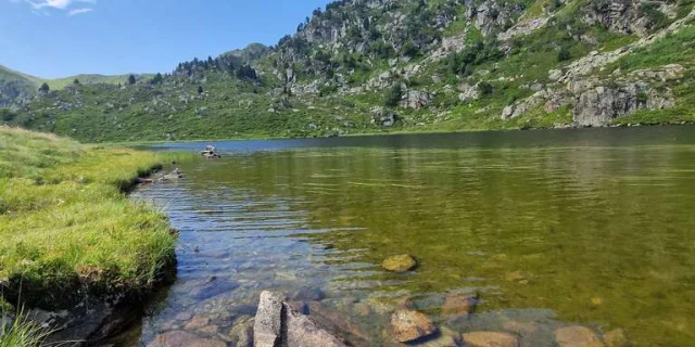 Location Gite Vacances Ariege Tourisme Nature Randonnees Paysage Montagne Riviere Reduite