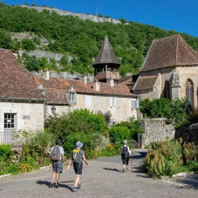 Hikers in Espagnac-Ste-Eulalie