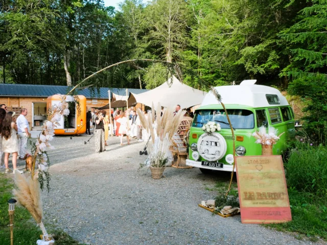 Village De Gites Le Domaine Du Moulinet 48 Huwelijksreceptie in openlucht