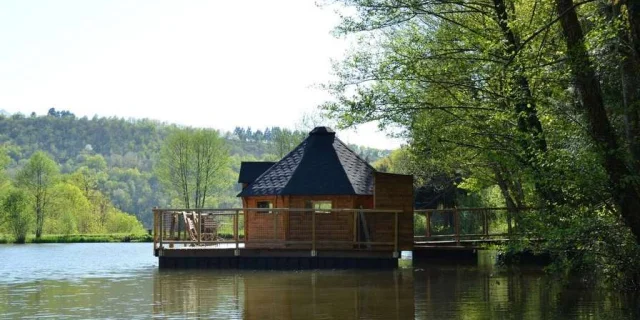 Gite Atypique Location Insolite Cabane Flottante 21 Aveyron
