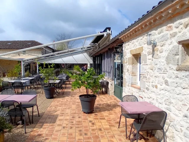Dorpshuis Lafermecouderc 01 Gites