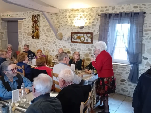 Villagedegites Lafermecouderc 05 Gezinsgroepsmaaltijd Kamer