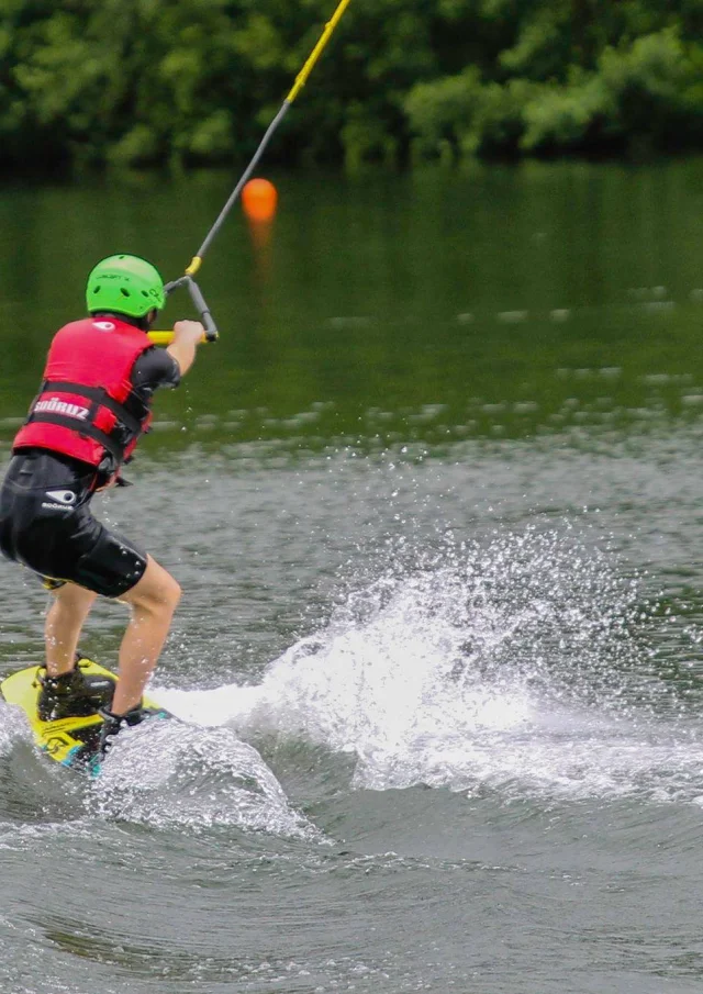 Gites Hauts De France Activite Ski Nautique Initiation Entrainement Wavepark