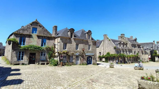 Reserver Gite Location Vacances Gites Finistere Locronan Vue