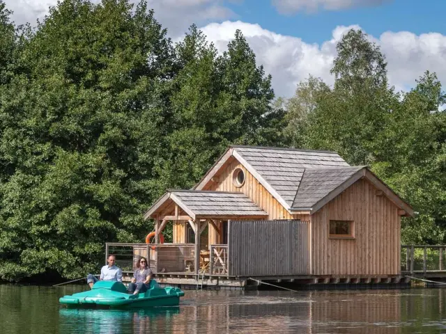 Location Gite Hauts De France Somme Insolite Cabane Flottante Domaine Du Lieu Dieu