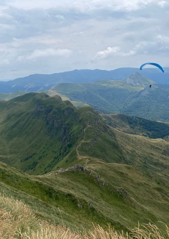Gite Location Montagne Vacances Cantal Puy Mary Parapente