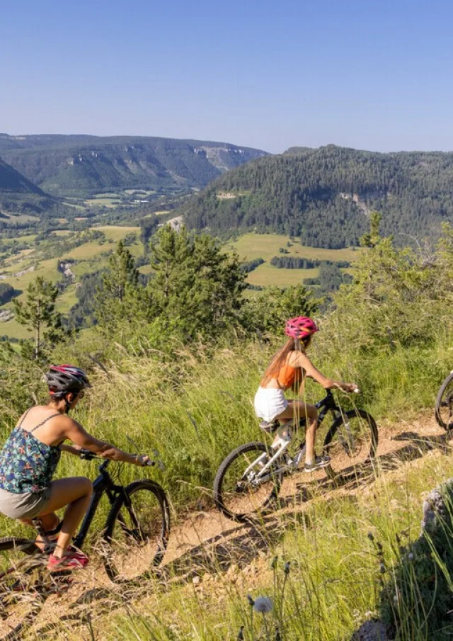 Gite Vacances Campagne Lozere Tourisme Velo Campagne Famille