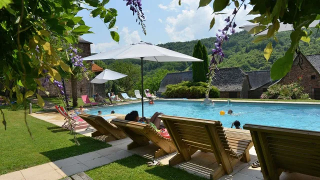 Location Gite Aveyron Gites Avec Piscine Ferme Du Duzou