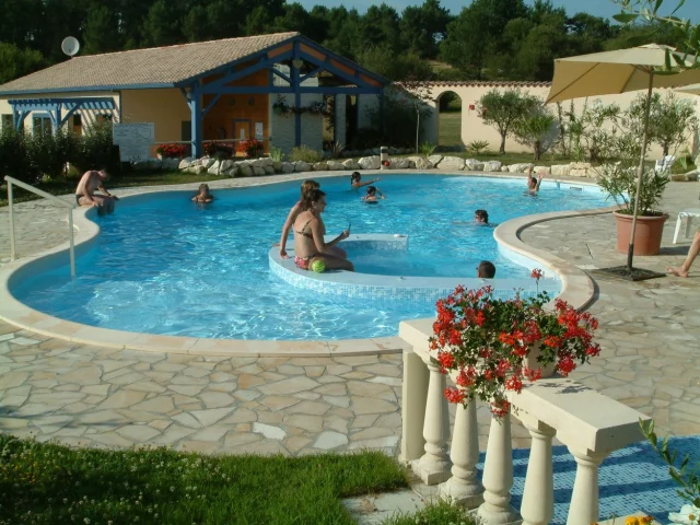 Locations Vacances Piscine Camping Familial